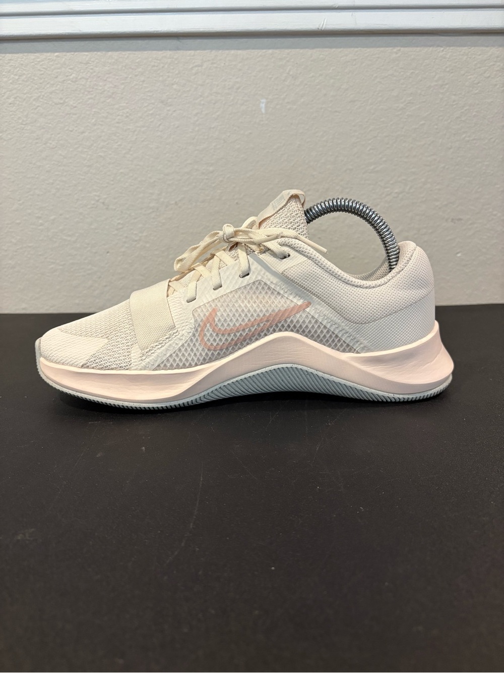 Nike MC Trainer 2 Sneaker Women’s Size 8 Ivory/Pink/Rose Shoes DM0824-104 - Picture 4 of 9